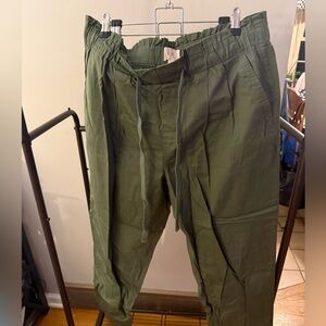 NWOT LOFT DRAWSTRING CAPRIS